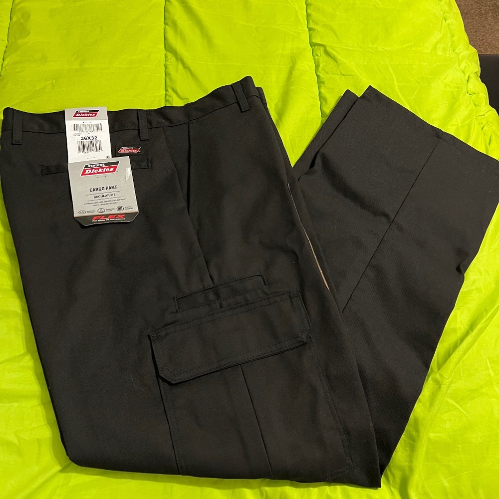Dickies Long Black Cargo Pants size: 36x32